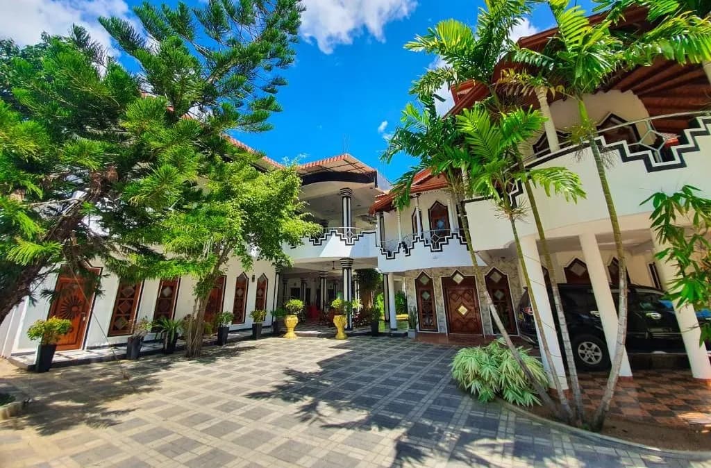 Peacock Reach Hotel