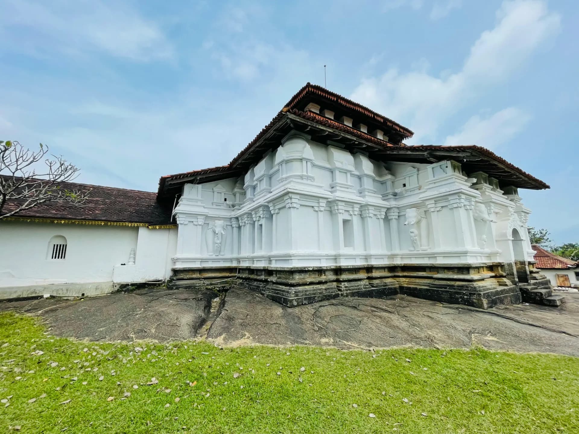 Lankathilaka ancient temple in Kandy